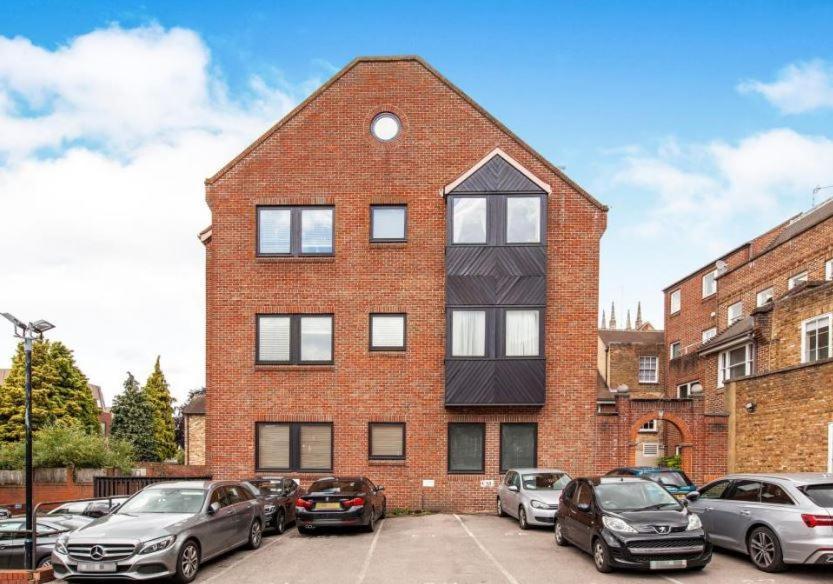 4 The Courtyard Central Windsor 2Br Exterior foto